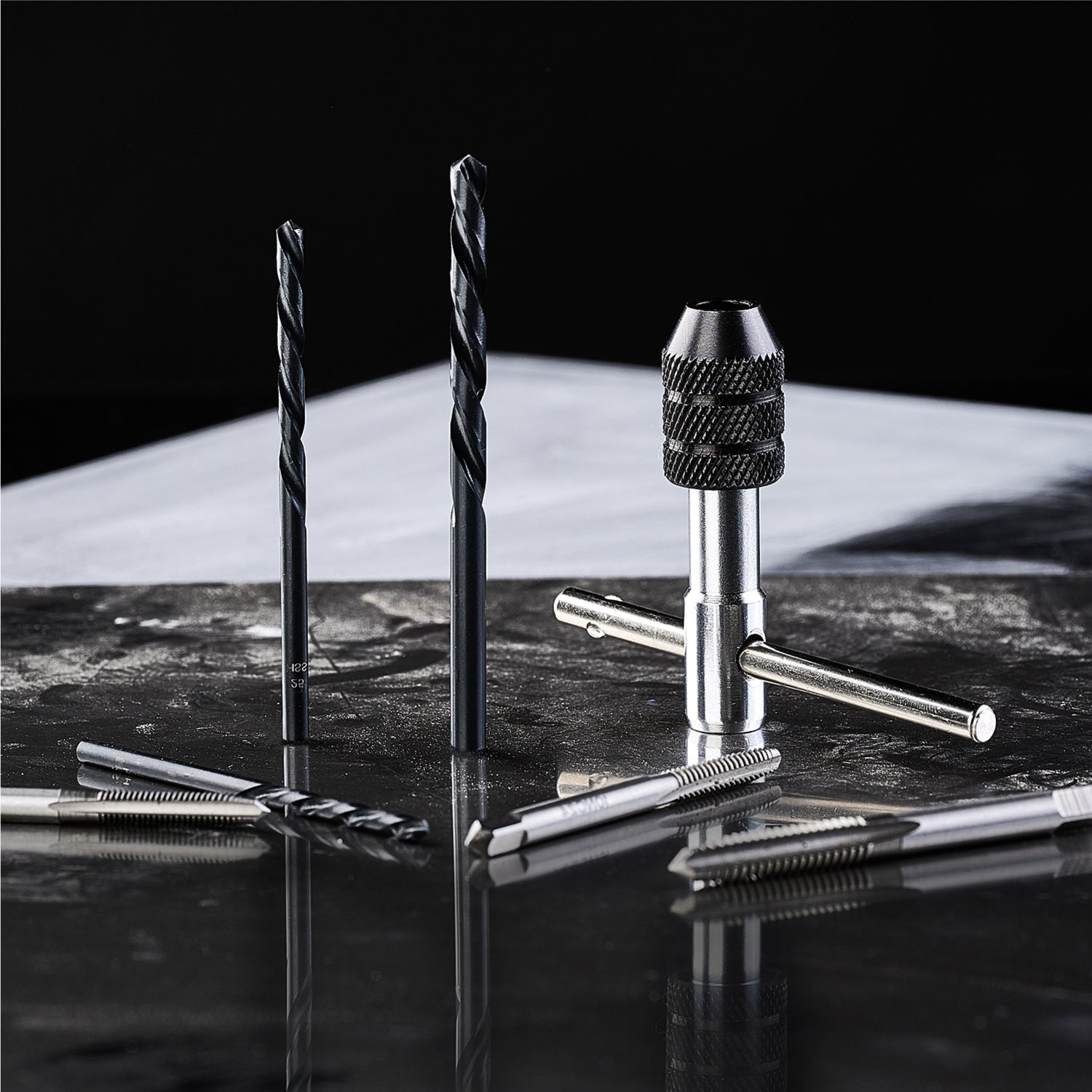 SAE Ratcheting Tap and Die Set