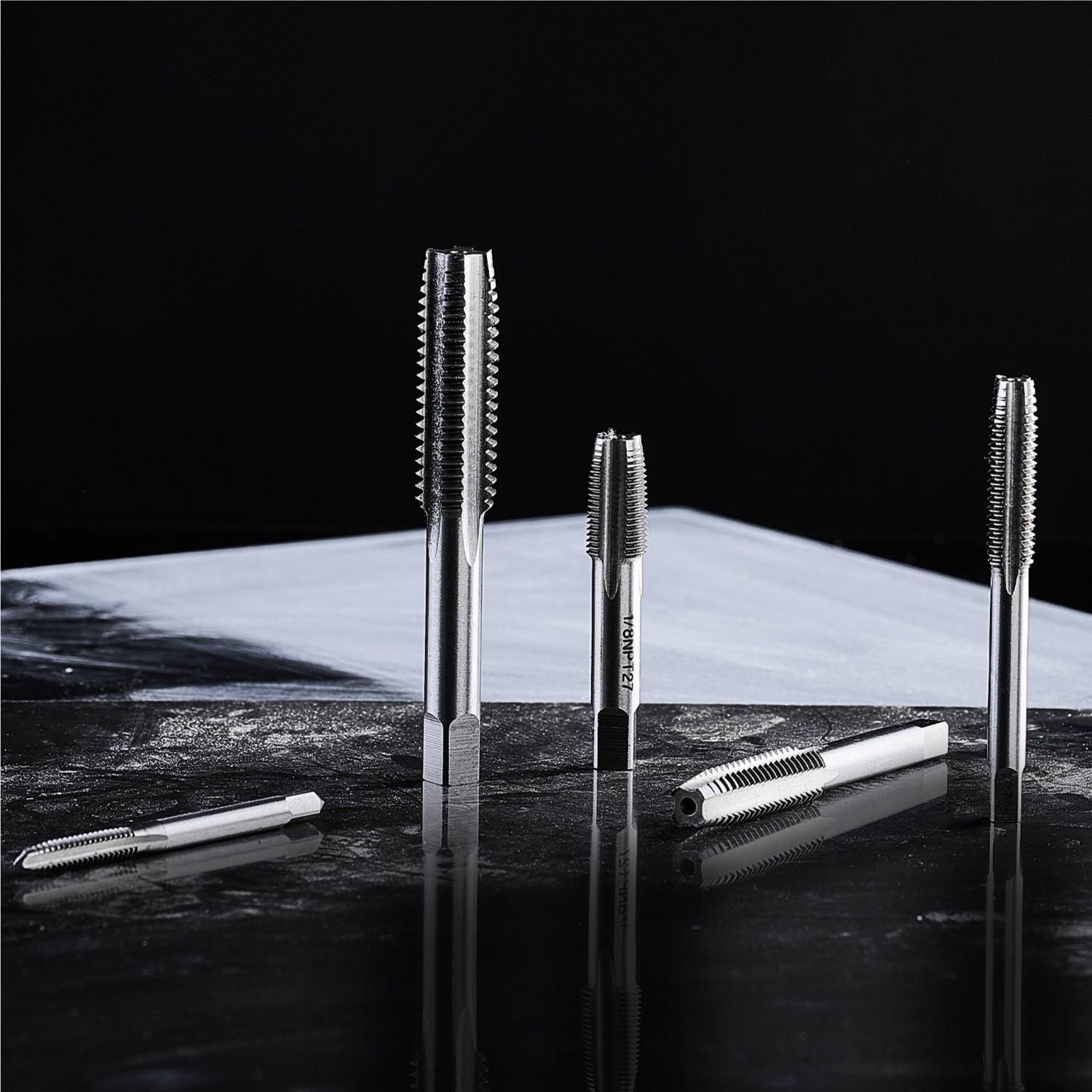 SAE Ratcheting Tap and Die Set